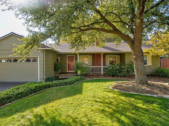 3rd image of 3570 Las Pasas Way