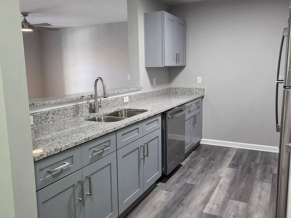 4th image of 1523 Roswell Rd #524