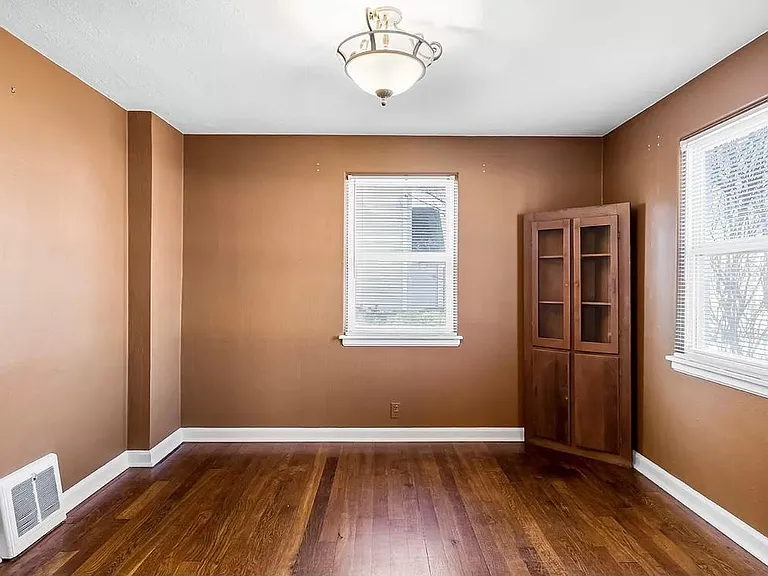 1446 Longfellow Ave — Photo 13