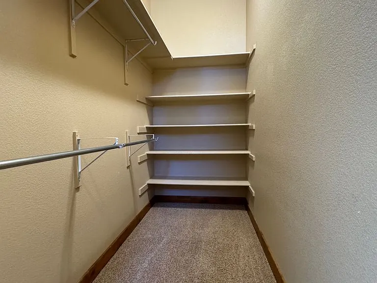 5470 Wishing Well Dr — Photo 29