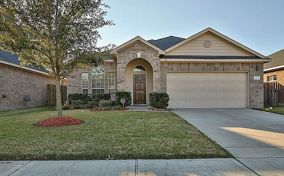 1st image of 2831 Lakecrest Forest Dr