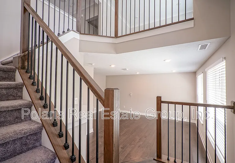 8239 Bostic Dr — Photo 3