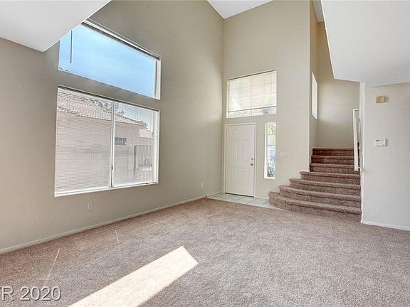 5th image of 5716 Royal Castle Ln