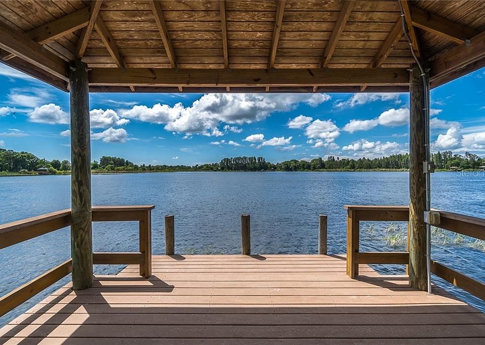 1st image of 21513 Cormorant Cove Dr