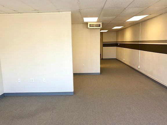 4th image of 4823 Camp Bowie Blvd