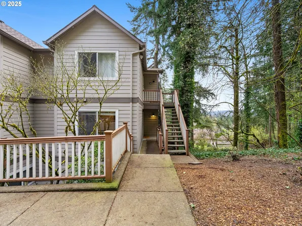 20130 Larkspur Ln APT 98, West Linn, OR 97068