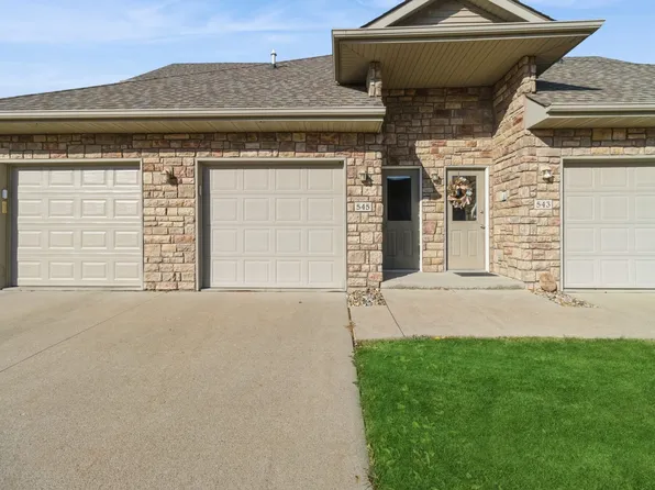 545 Kelsey Ln, Altoona, IA 50009