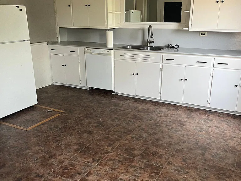 1639 Story Ave — Photo 14