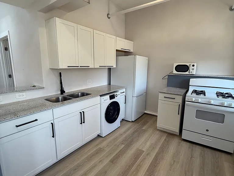 112 E Salem Ave #1 — Photo 14