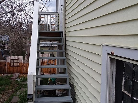 Stairs leading to rear entry