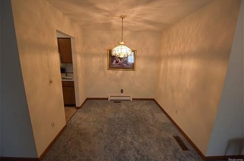 5th image of 12341 Cambridge Blvd