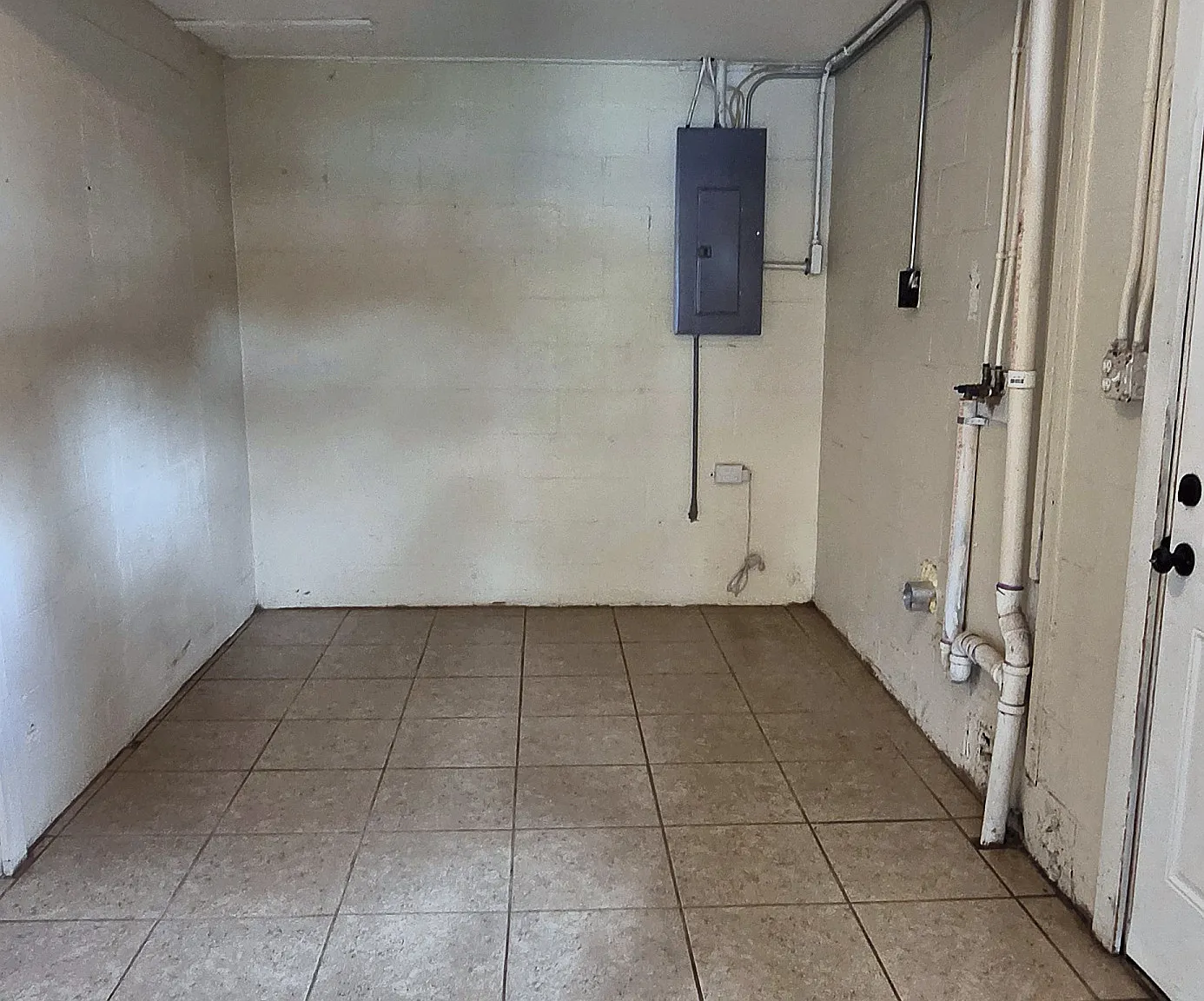 3 bed, 1250 sqft, $2,600 — Photo 3