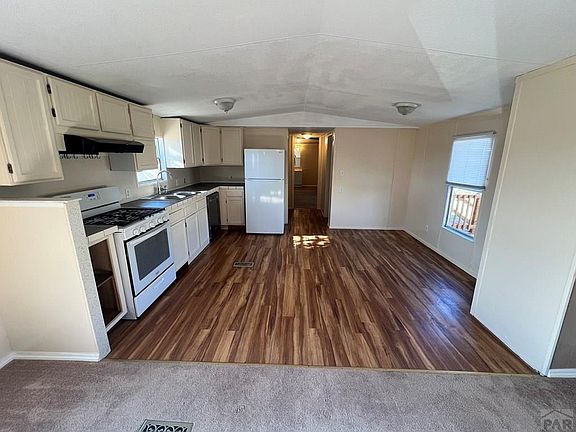 3rd image of 2854 Blue Spruce Dr