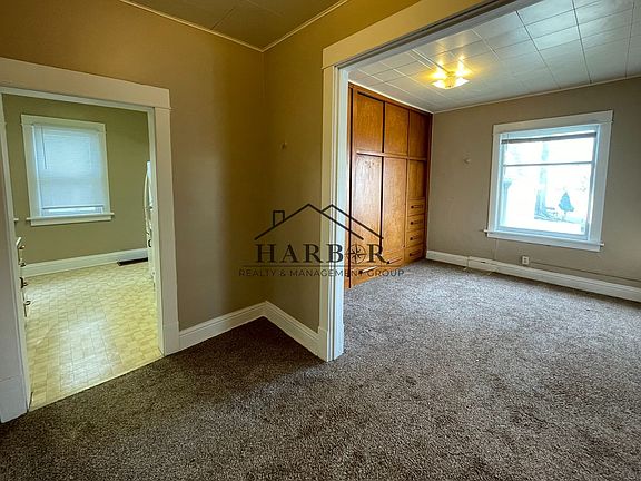 2nd image of 504 E Center St #2