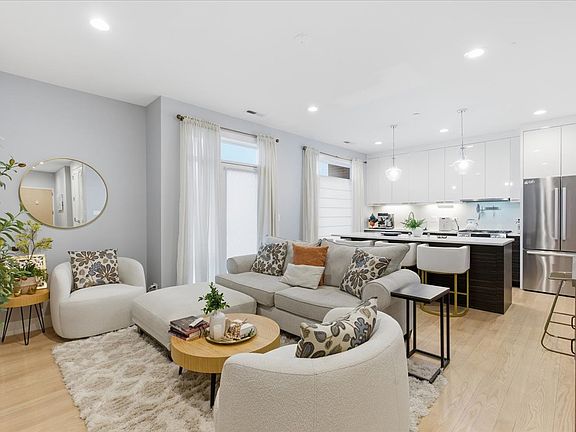3rd image of 715 South Blvd #301