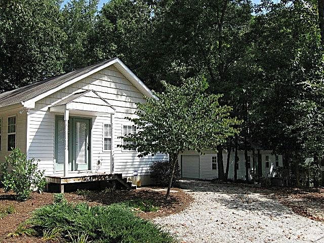 Welcome to 163 Creek Drive -- your new place at the lake!