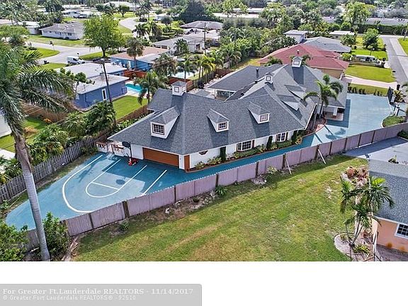 5th image of 1701 Mango Cir