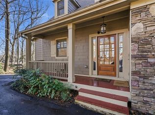 425 Sanderlin Mountain Dr, Jasper, GA 30143