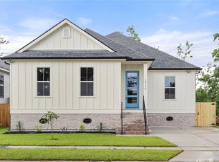 3920 Norwood Dr, Chalmette, LA 70043