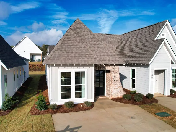1065 Burrow Cir, Opelika, AL
