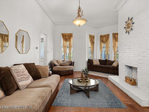4th image of 351 Saint Pauls Ave