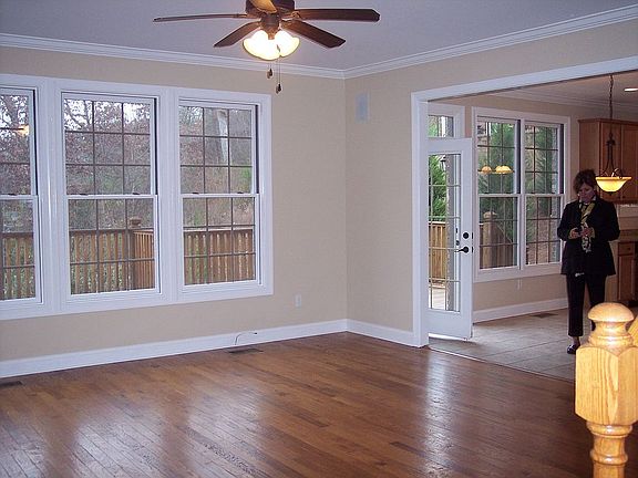 3rd image of 9204 Palomino Way
