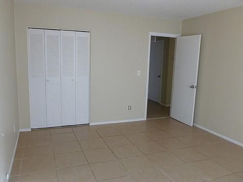 4th image of 6409 S Roberts Ave