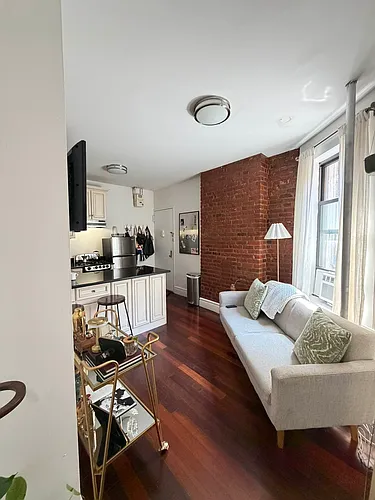 350 E 67th St #22 Photo 1
