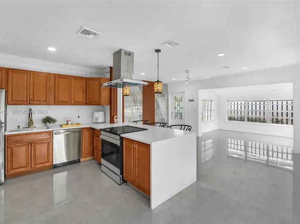 2718 Sherman St, Hollywood, FL 33020