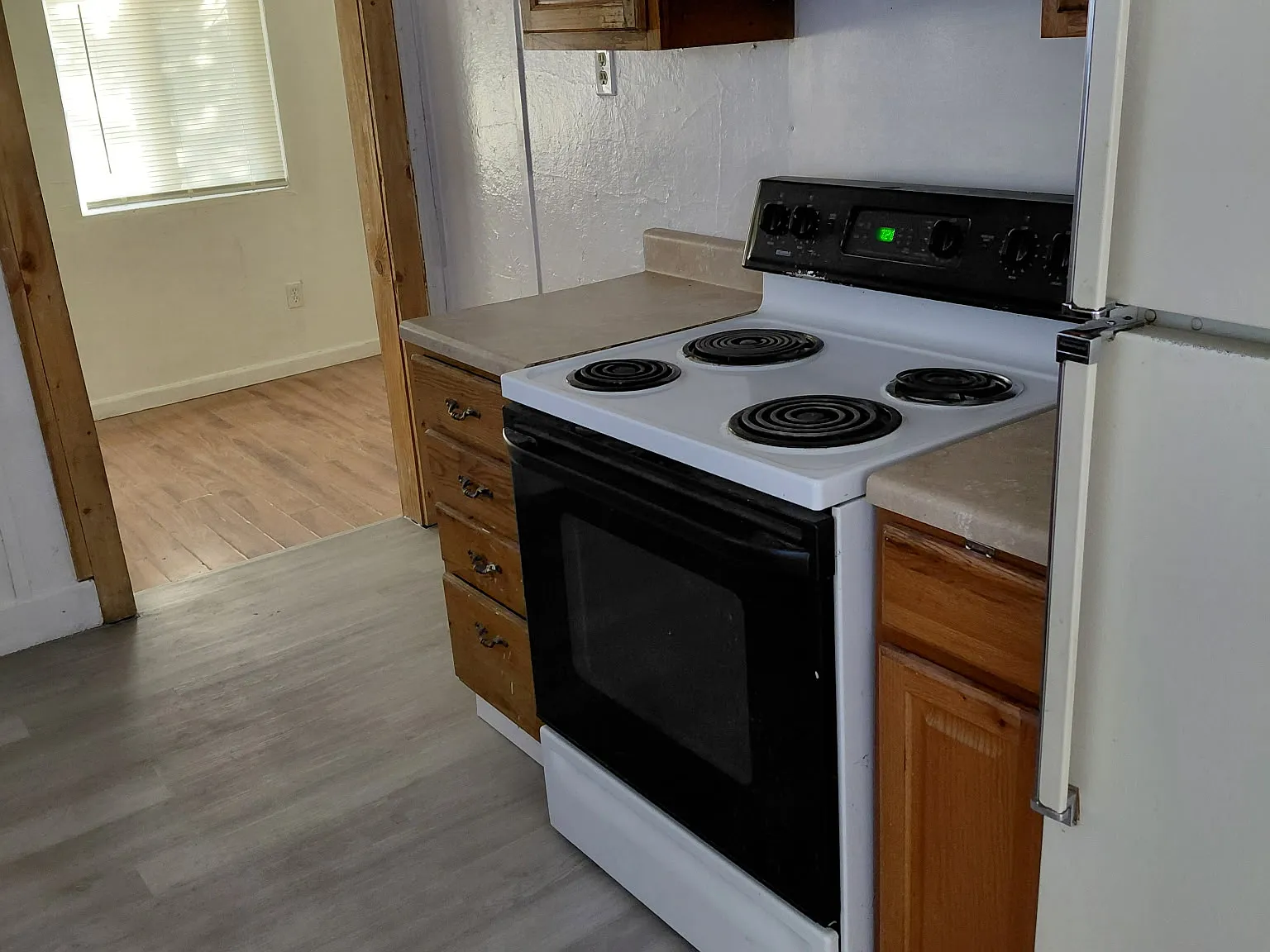 2 bed, 800 sqft, $895 — Photo 3
