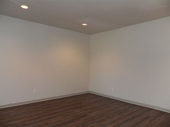 3rd image of 5008 Holland Ave APT 19