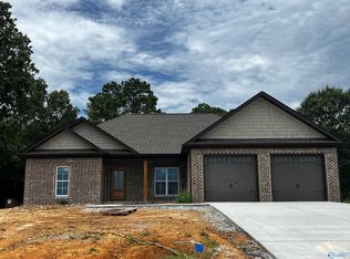 15841 Davis Rd, Athens, AL 35611