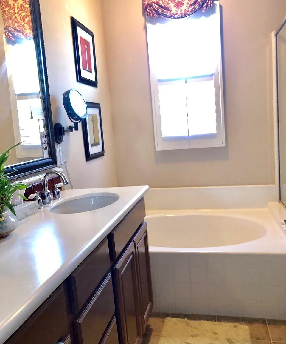 3 bed, 2.5 bath, 1707 sqft, $3,250 — Photo 3