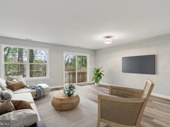 8540 F St, Chesapeake Beach, MD 20732