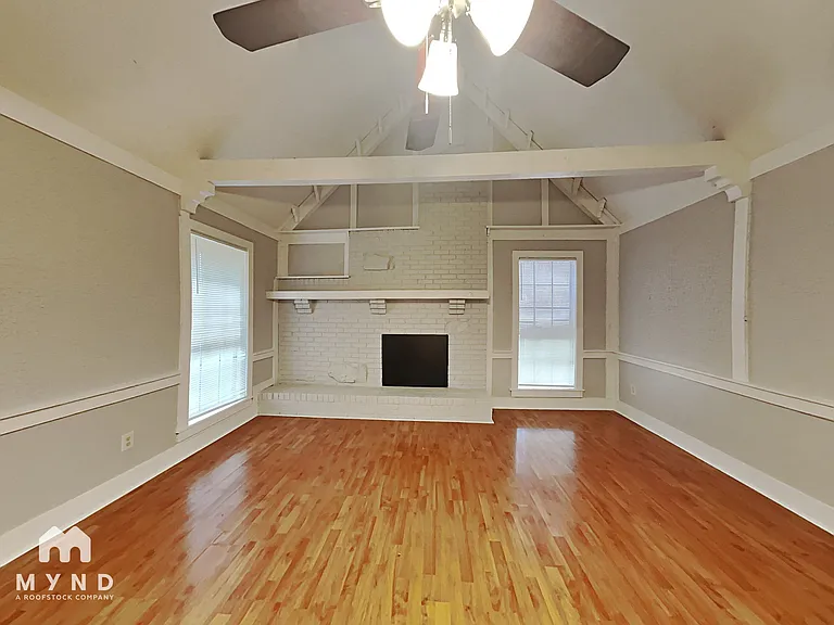 464 Windridge Point — Photo 7