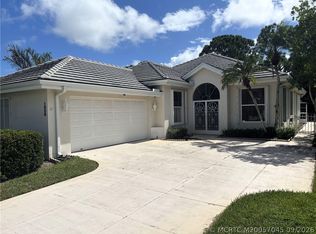 4958 SE Heartleaf Ter, Hobe Sound, FL 33455