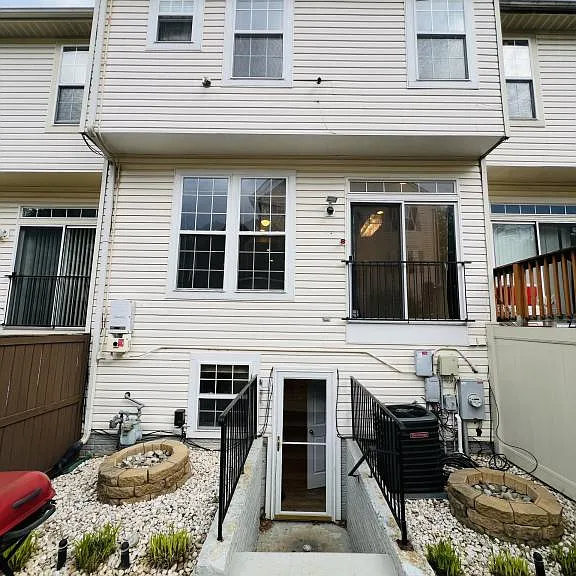 10016 Greenspire Way — Photo 30