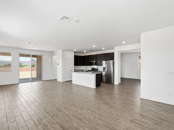 8709 N Magdalena Pl, Tucson, AZ 85742