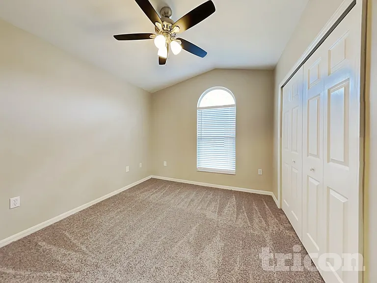 3124 58th Ter E — Photo 10