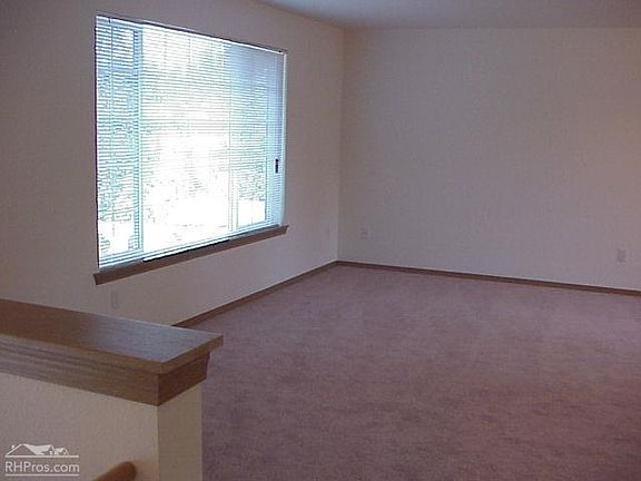 3rd image of 7211 193rd Ave E Unit B