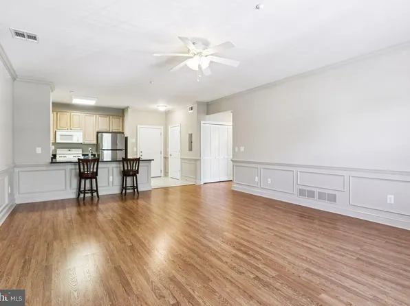 401 E Atlantic Ave APT 217, Haddon Heights, NJ 08035