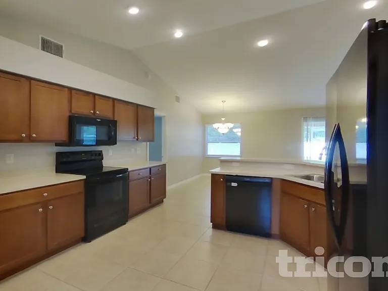4739 Acorn Dr — Photo 7