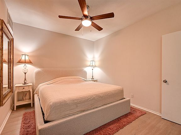 5th image of 7340 Skillman St APT 808