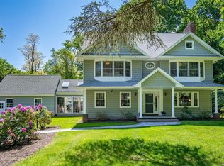 110 Goose Hill Rd, Cold Spring Harbor, NY 11724