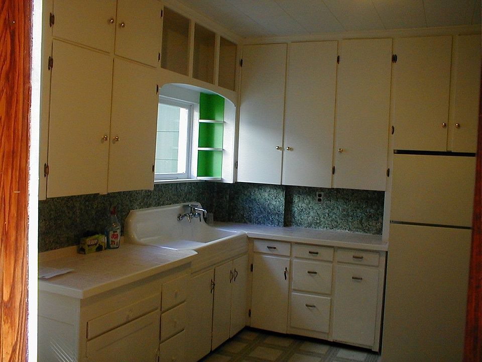 Kitchen/Lower
