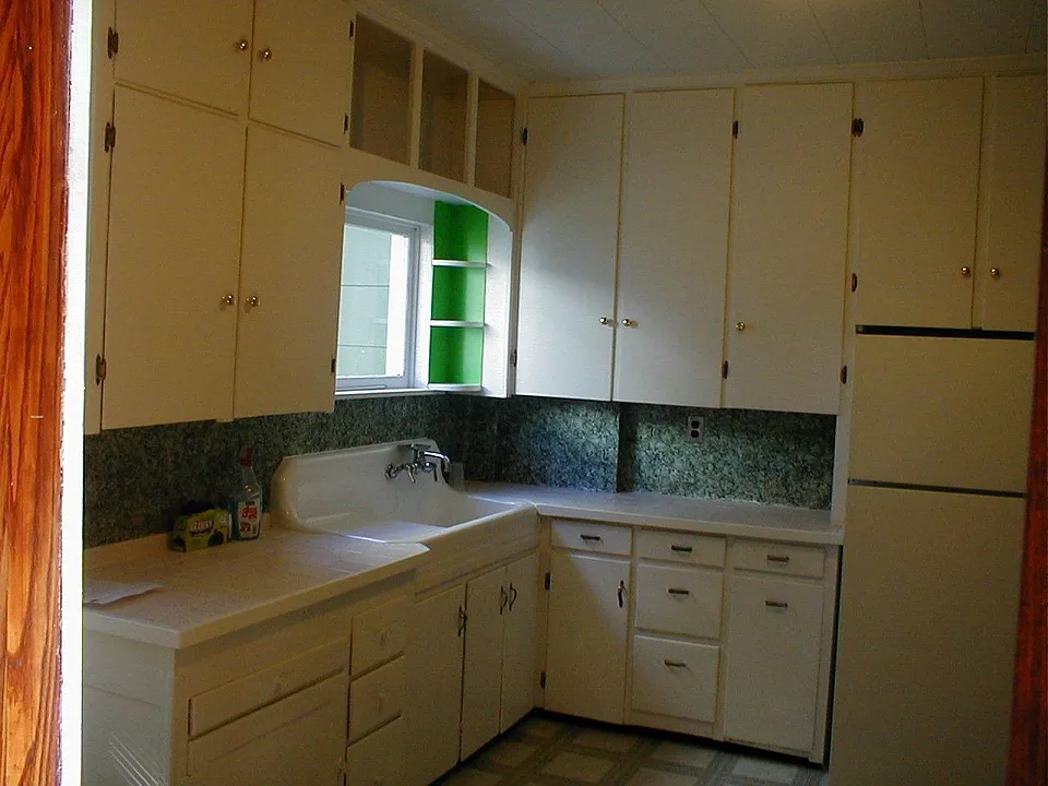 Kitchen/Lower