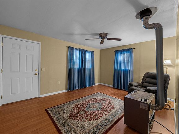2nd image of 474 Mammoth Cave Rd
