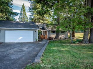 1135 Lattimore Rd, Ferndale, WA 98248