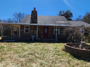 965 Hodges Farm Rd, Martinsville, VA 24112