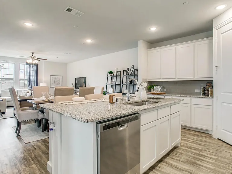 935 Ponds Edge Ln — Photo 20